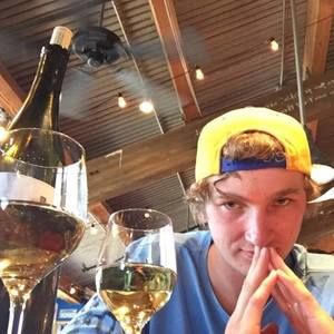 Meet your Posher, Tyler